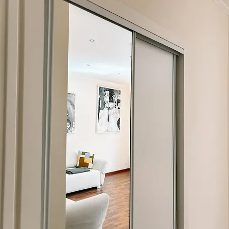 Hyper-centre, Air-conditioned With Balcony Apartman *