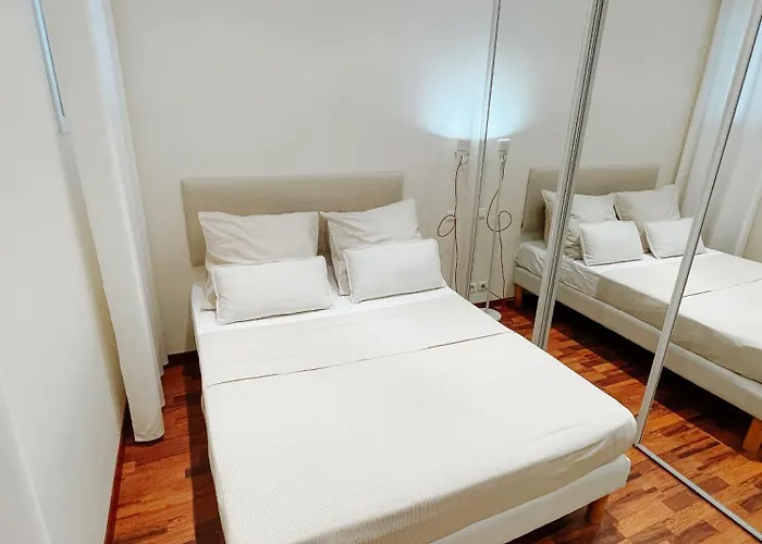 شقة Hyper-centre, Air-conditioned With Balcony نيس