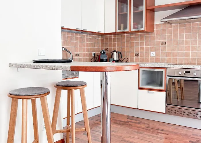Apartmán Hyper-centre, Air-conditioned With Balcony *