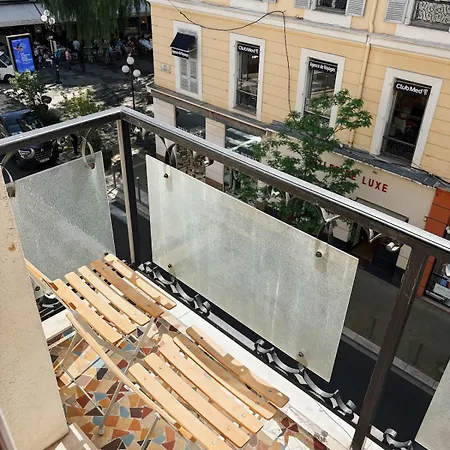 Hyper-centre, Air-conditioned With Balcony Nicea